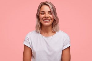 woman wearing braces 